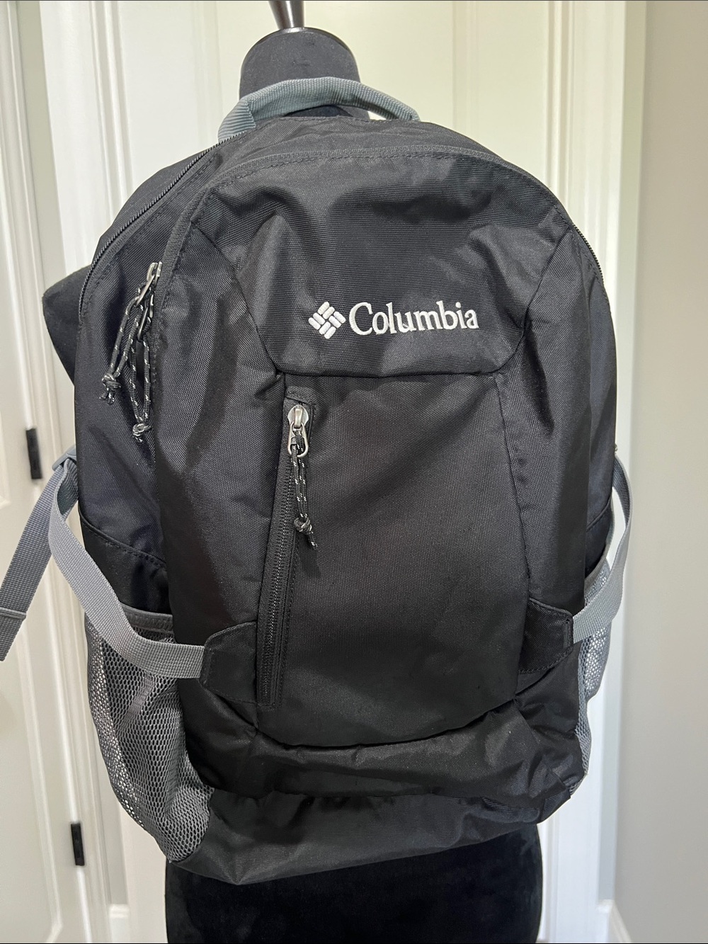 Columbia Black Men's Daypack Black with Gray Accents